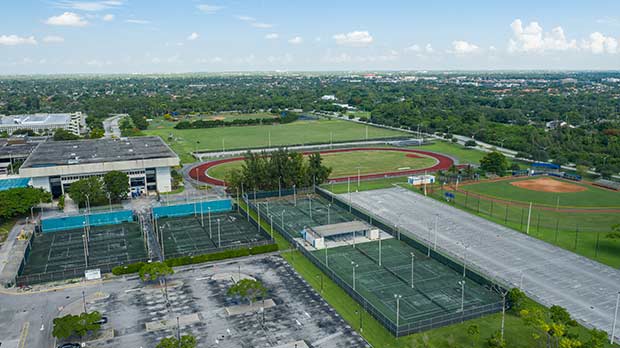 A tennis field during the day